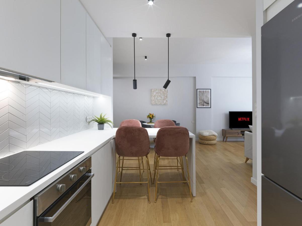 Fresh, New & Ready For You! Rnvtd Apt In Koukaki! Афины Экстерьер фото